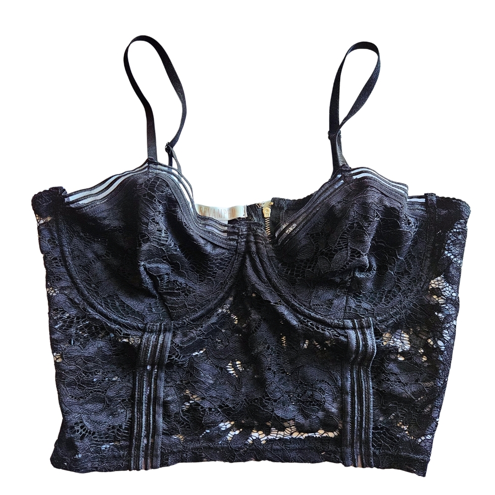 ♠️Revamped Black Lace Bralette✨️